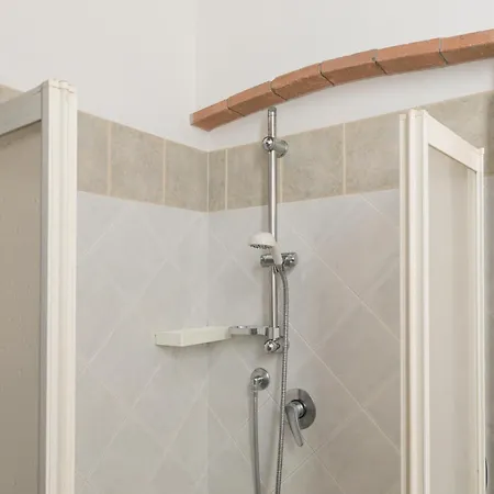 Il Pino - Tiglio Farm stay *